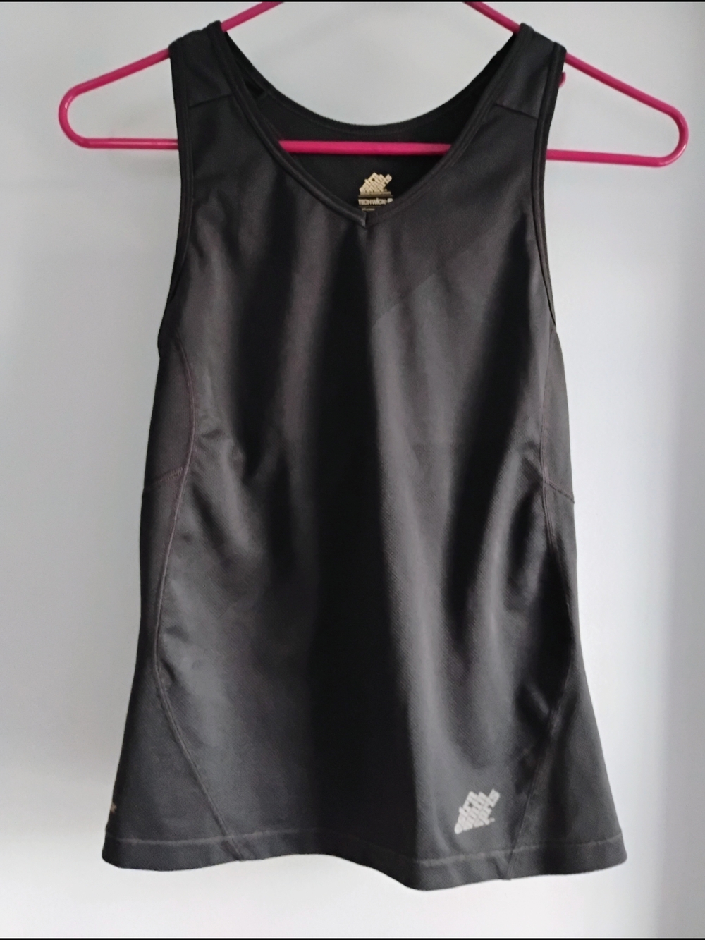 Eastern Mountain Sports Sleeveless Activewear Top